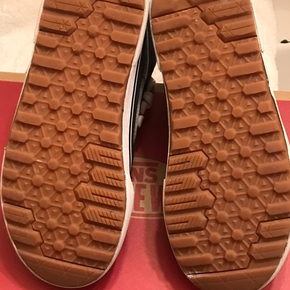 Vans Hi tops, size 3, winterized, excellent condition - Picture 8 of 10